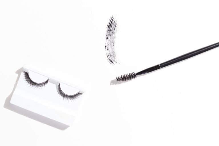 A Guide To Best Practices For Safe Eyelash Adhesive Use